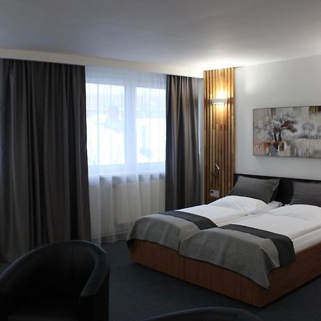 Hotel P7 Лученец Экстерьер фото